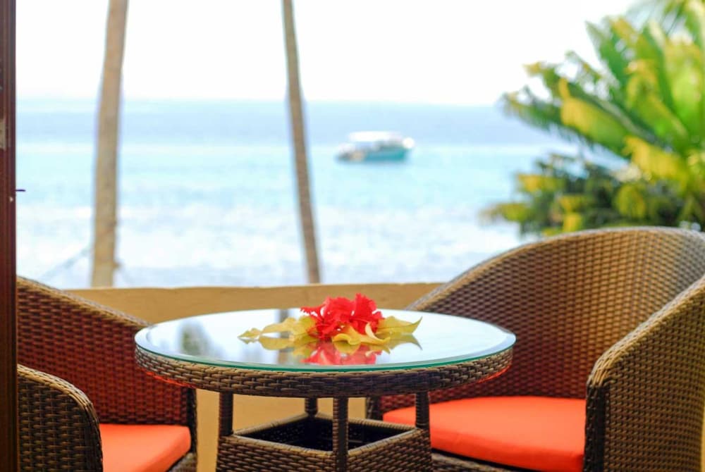 Oceanfront Room photo 3
