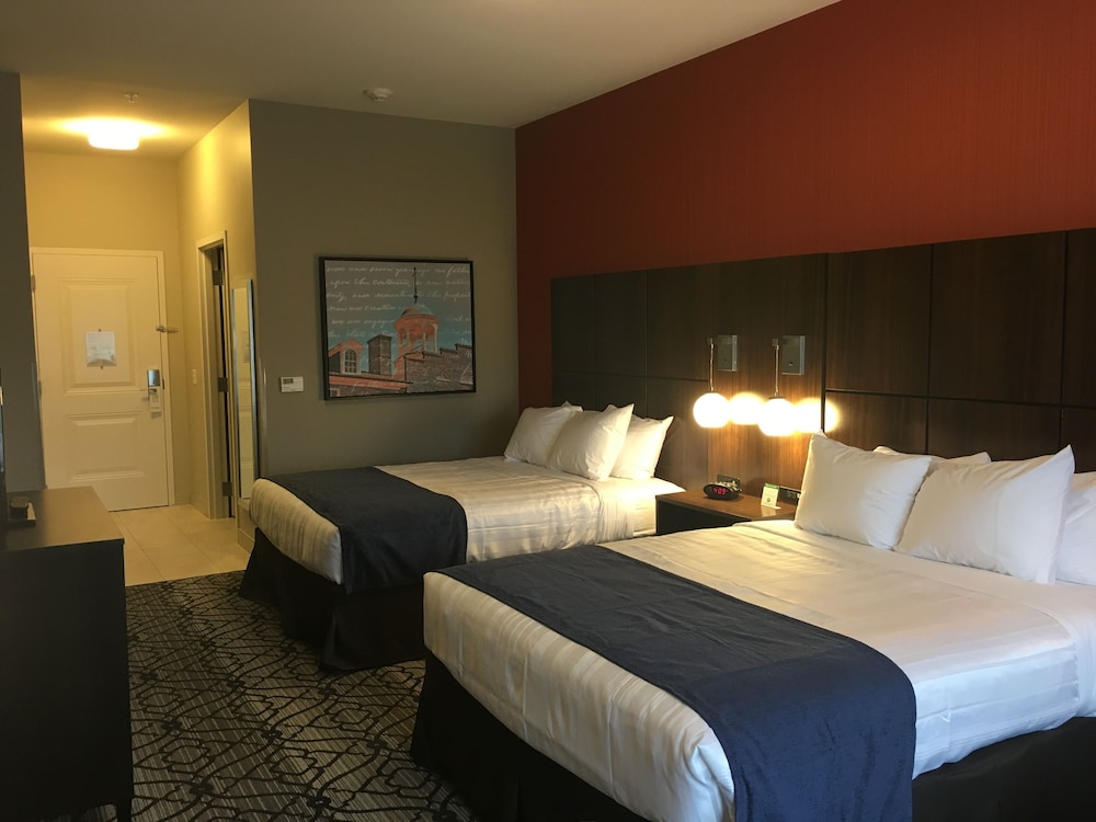 Standard Room, 2 Queen Beds, Refrigerator & Microwave - Photo 3