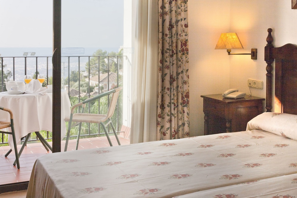 Superior Double or Twin Room - Photo 4