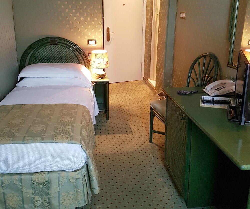 Economy Single Room