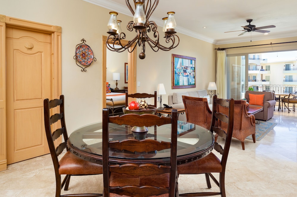 One Bedroom Suite - Photo 2