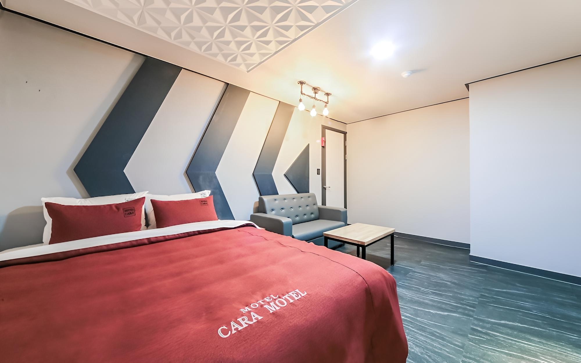 Room (Deluxe B (Bathtub)) photo 1