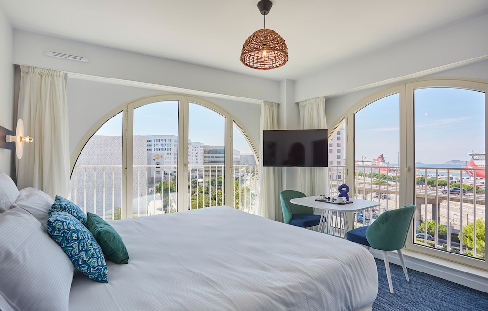 Panoramic Studio, Sea View