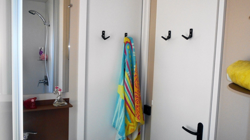 Mobile Home, 3 Bedrooms photo 3