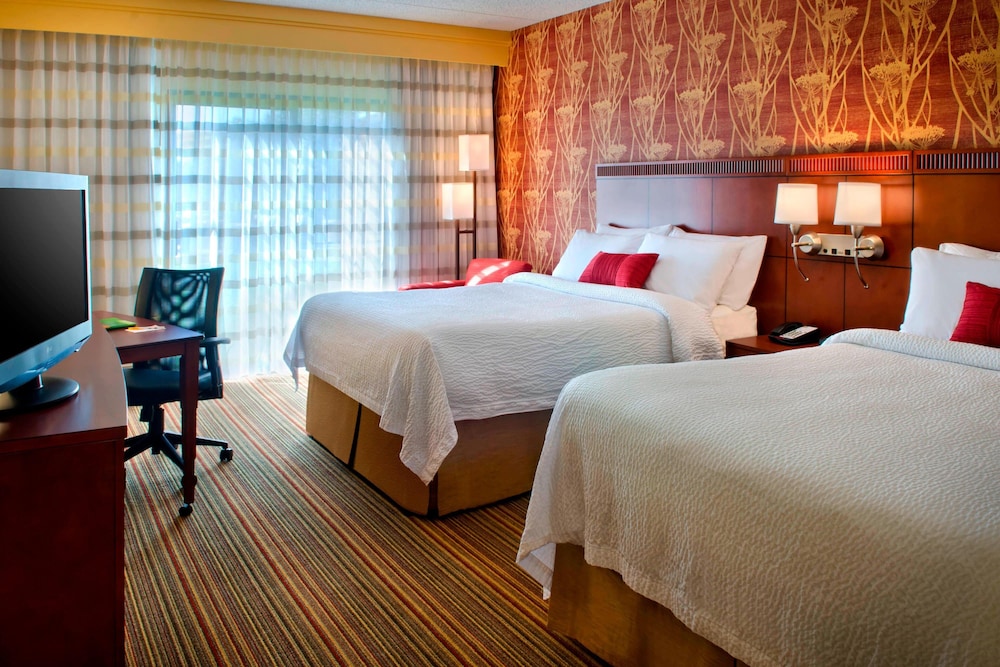 Suite, 2 Double Beds photo 2