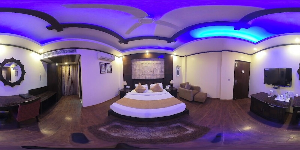 Executive Room - Photo 2