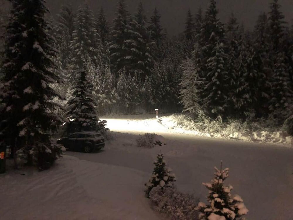 Ski in Ski out - Steam Shower - Roof top Hot tub, Photo 9