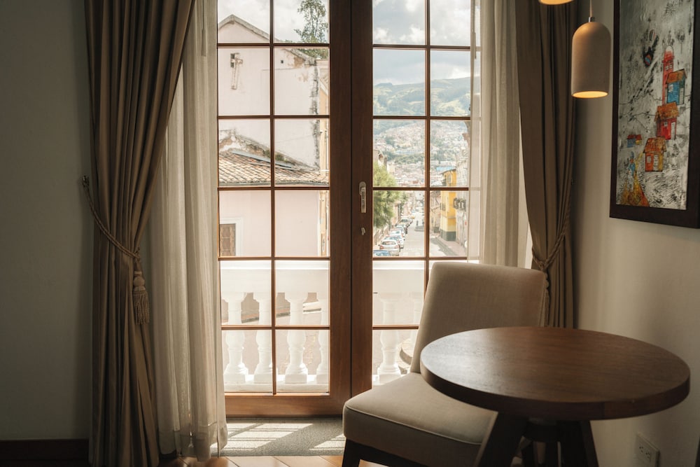 Luxury Suite, Balcony, City View photo 3