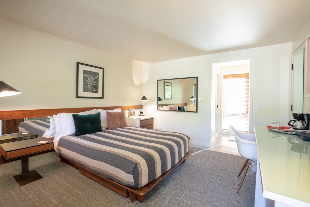 Romantic room, 1 bedroom, Mountain View, Poolside, Number 9
