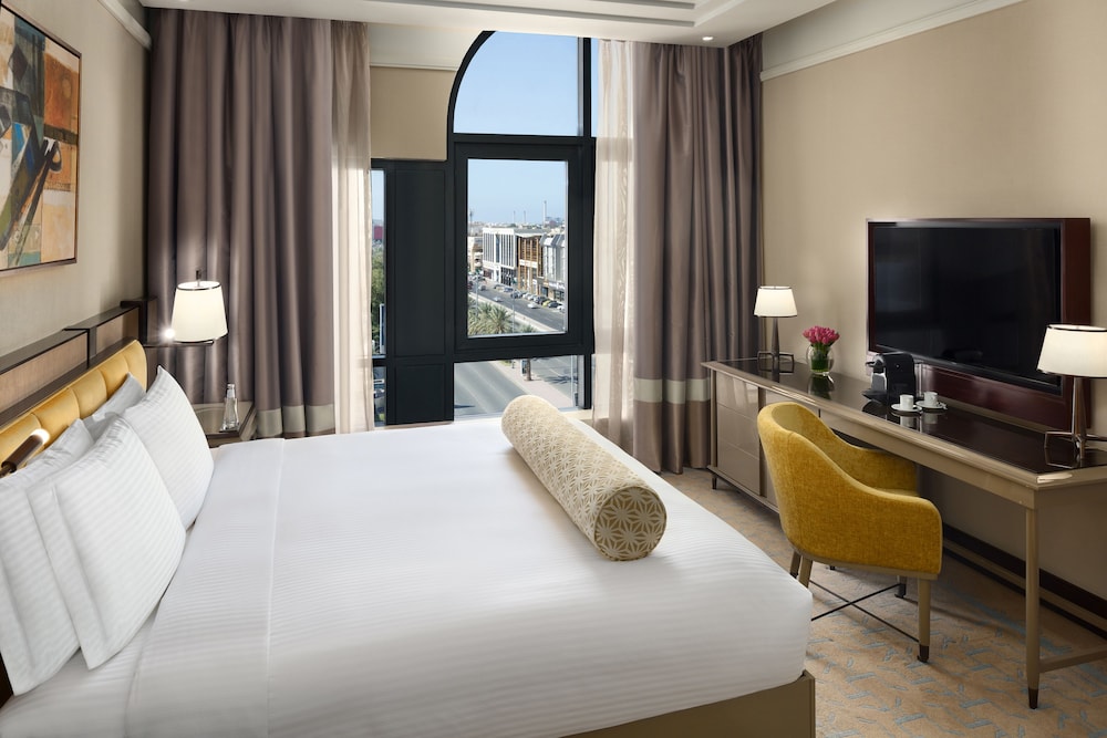 Suite, 1 Bedroom, Corner photo 2
