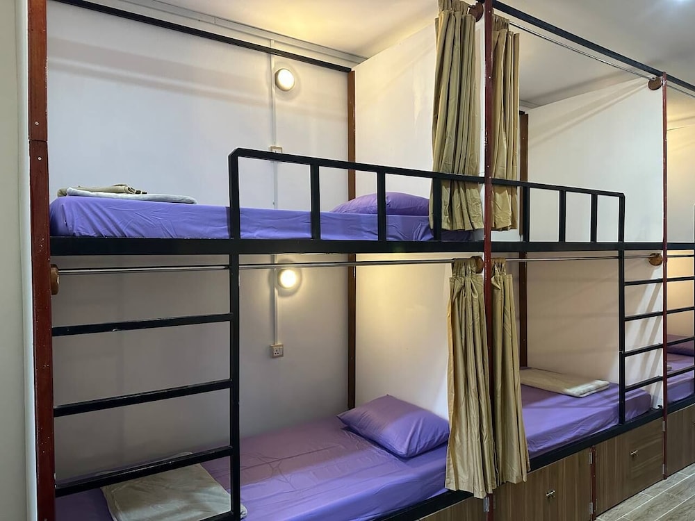 Classic Shared Dormitory, Mixed Dorm, Garden View photo 2