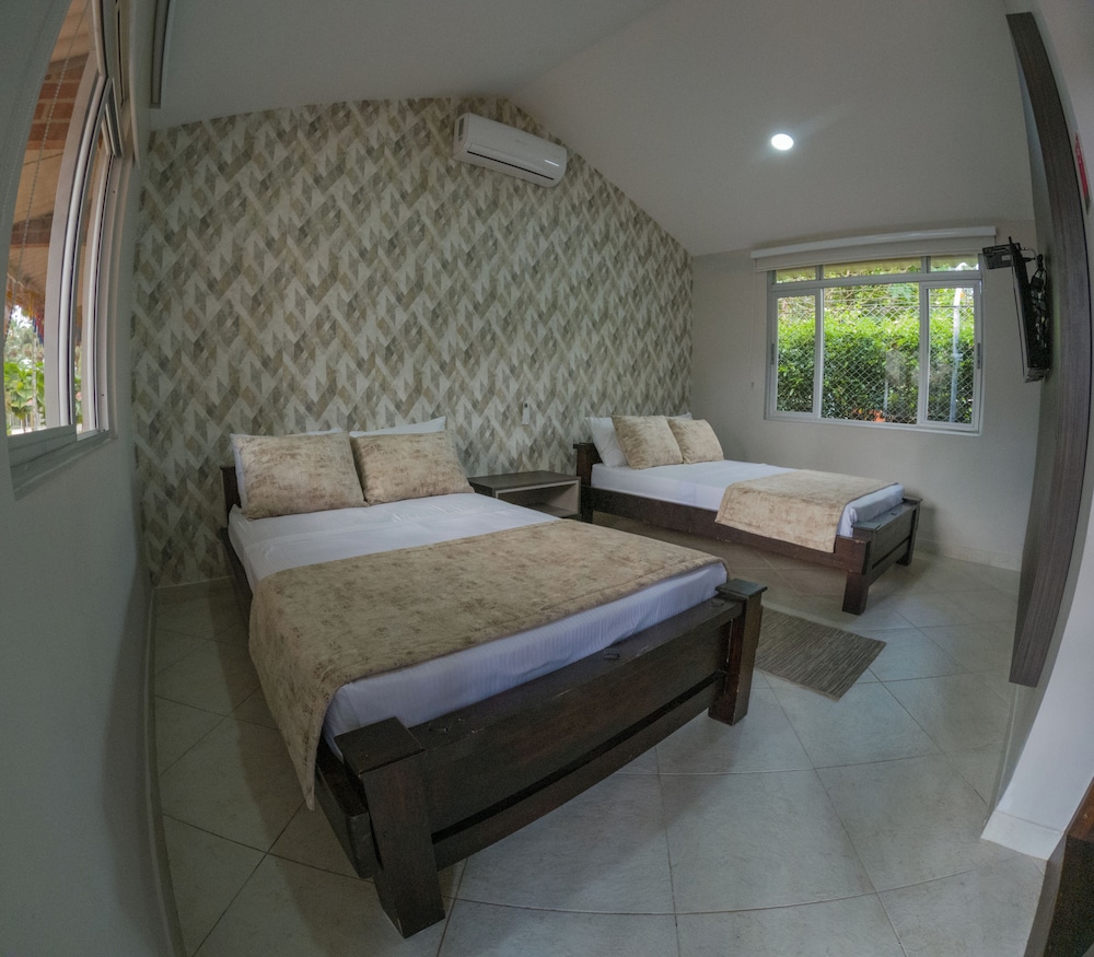 Basic Double or Twin Room photo 2