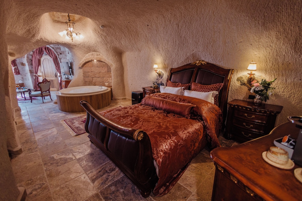 Junior Cave Suite photo 1