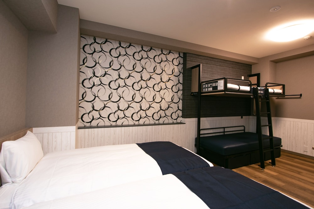 Standard Apartment thumbnail 5