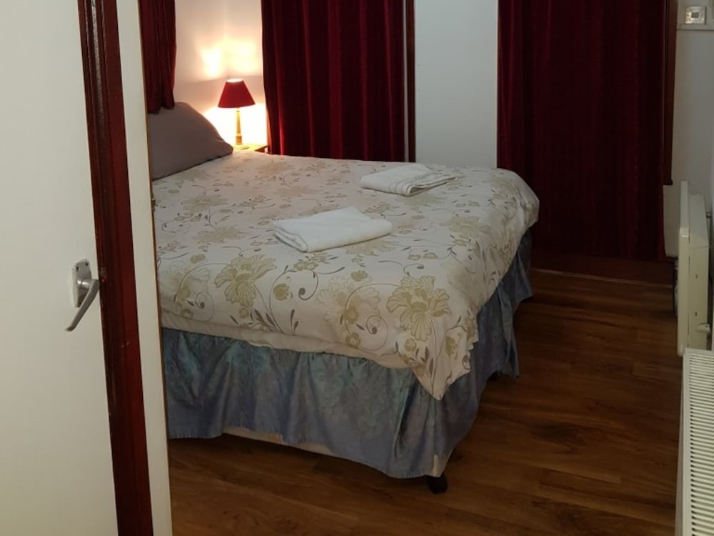 Double or Twin Room, Ensuite - Photo 23