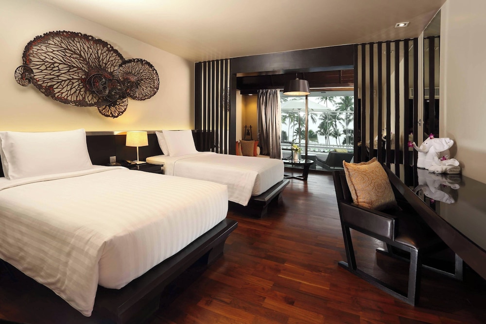 Junior Studio Suite, 2 Twin Beds, Ocean View - Photo 2