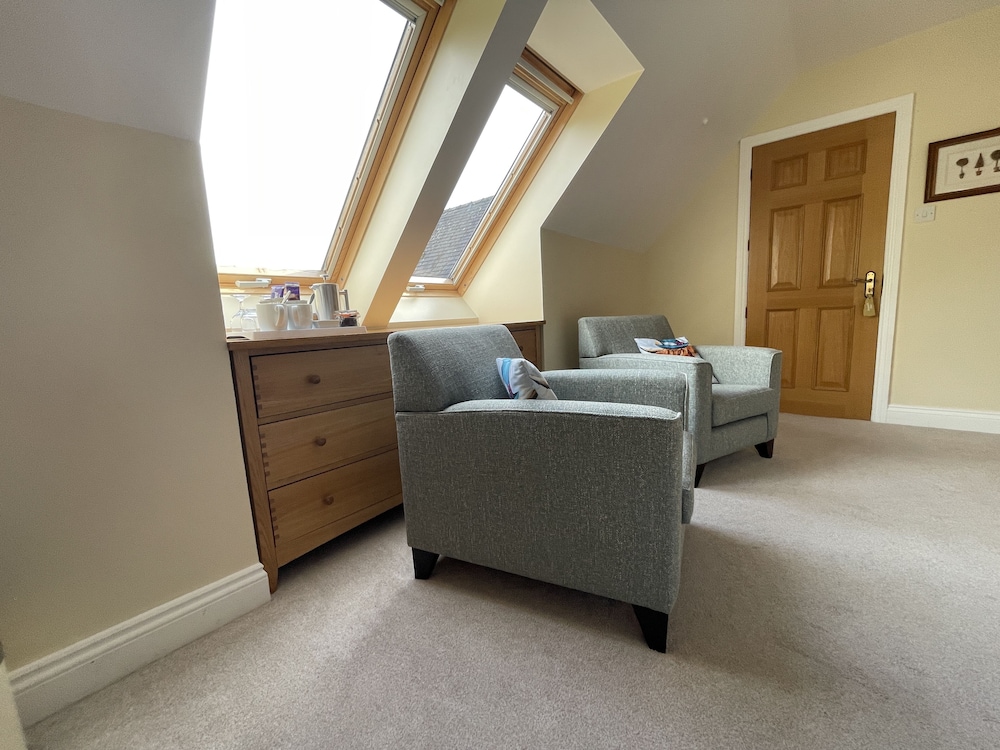 Superior Double Room, 1 Super King Bed, Mountain View photo 3