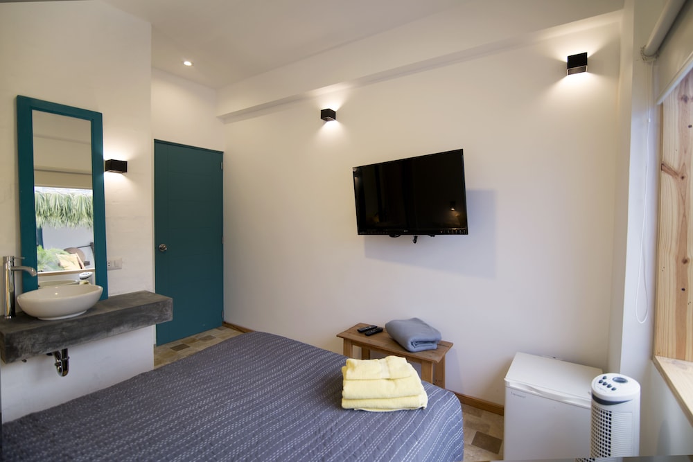 Standard Double Room, Pool View photo 1