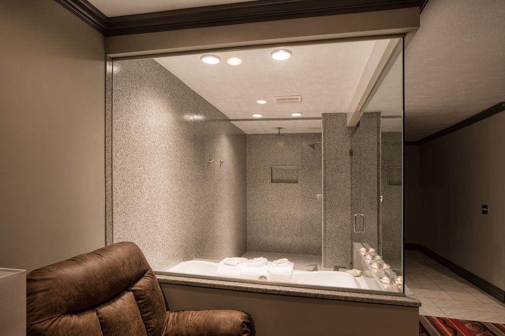 Standard Suite, 1 Bedroom, Non Smoking photo 3