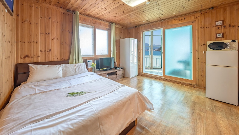 Basic Room, 1 Bedroom (hwangtobichirum) photo 1