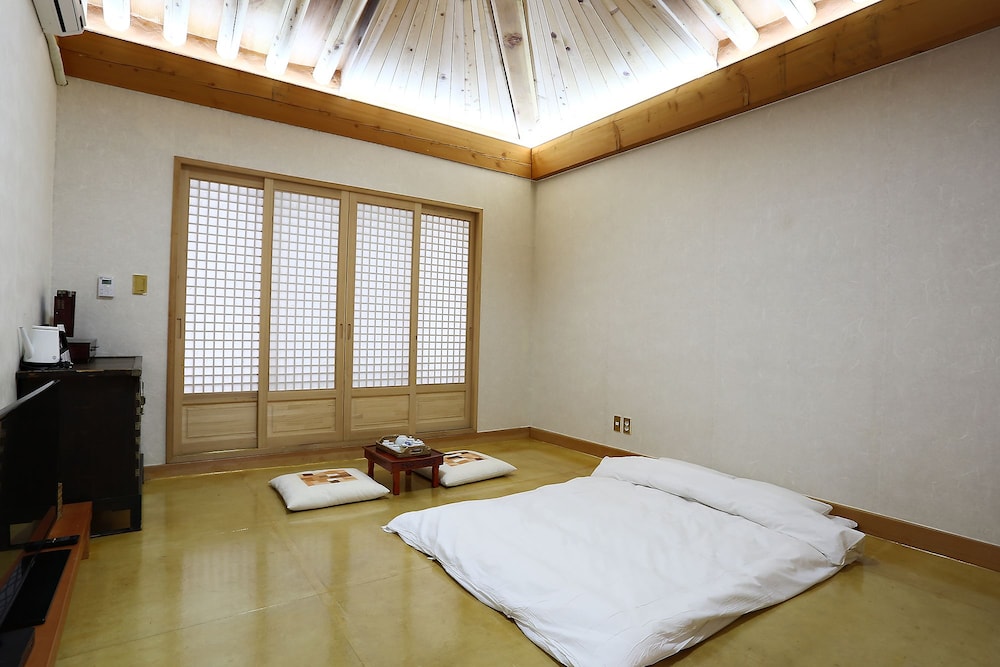 Standard Room (Ondol, Free Nature Park) - Photo 6