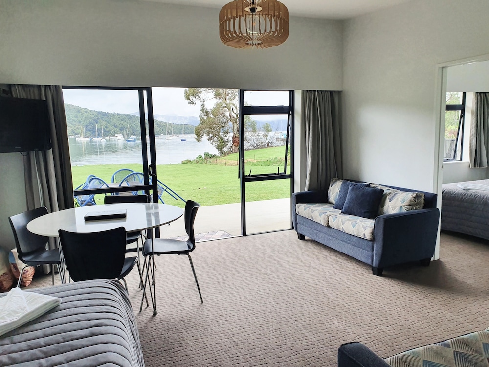 Standard Suite, 2 Bedrooms, Kitchen, Sea View