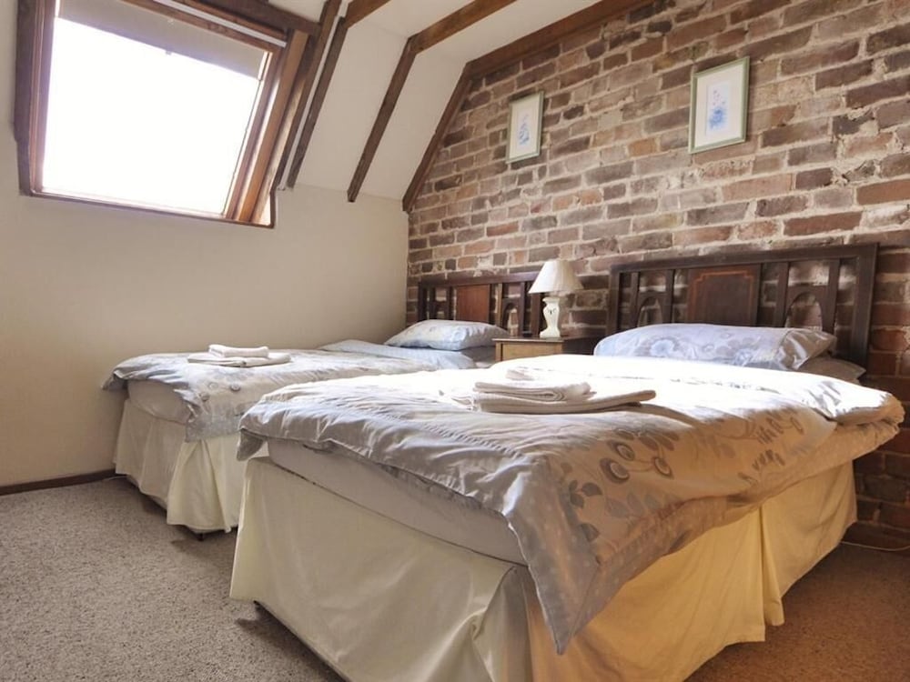 Twin Room, Ensuite - Photo 2