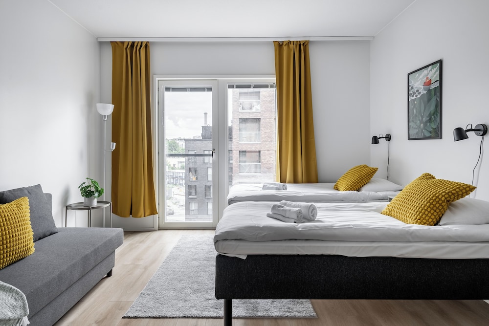 Standard Studio, Multiple Beds