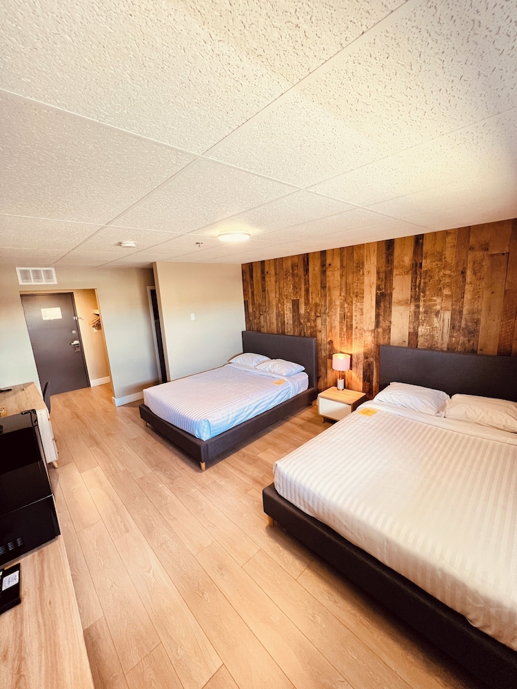 Premium Room, 2 Queen Beds photo 2
