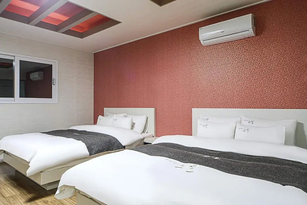 Family Double or Twin Room photo 3