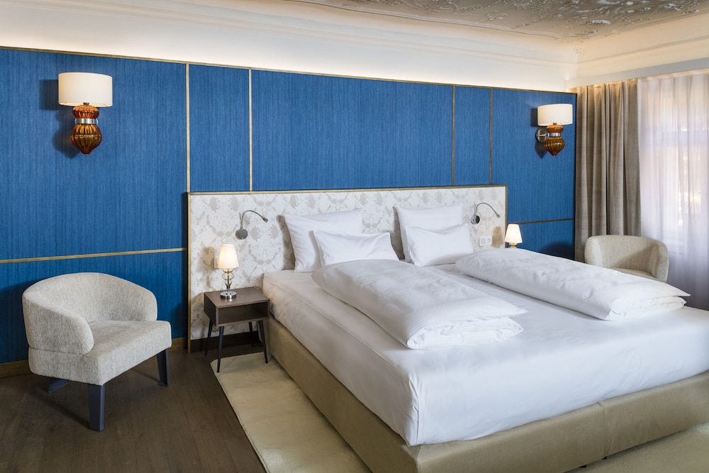 Honeymoon Suite with Spa access - Photo 2