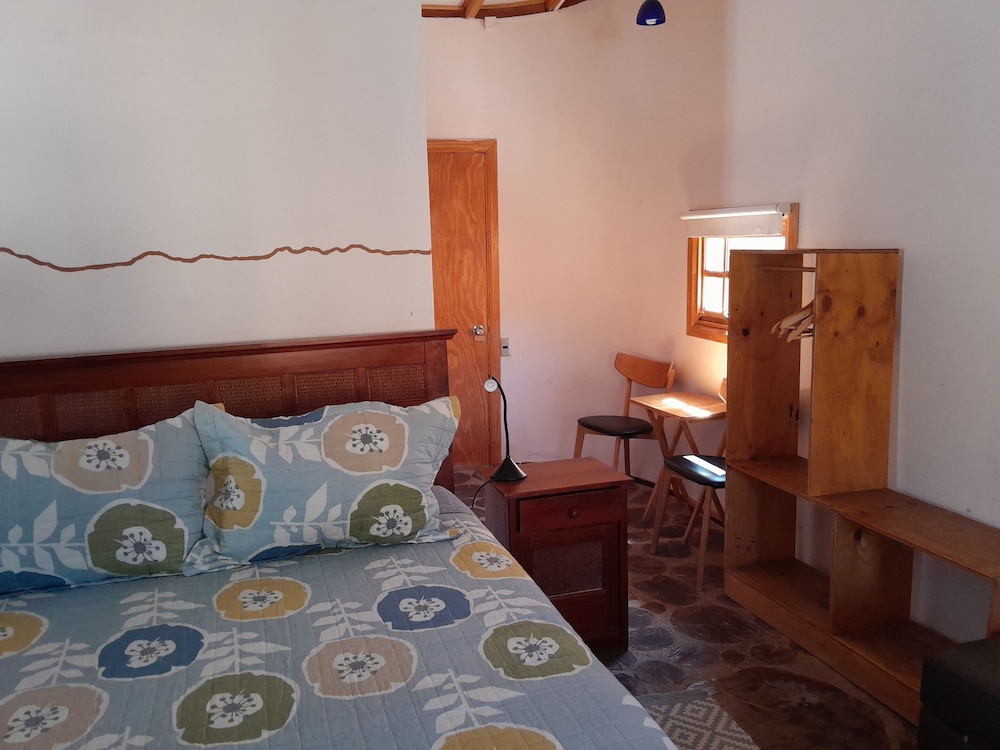 Superior Quadruple Room, Multiple Beds, Ensuite, Pool View photo 2