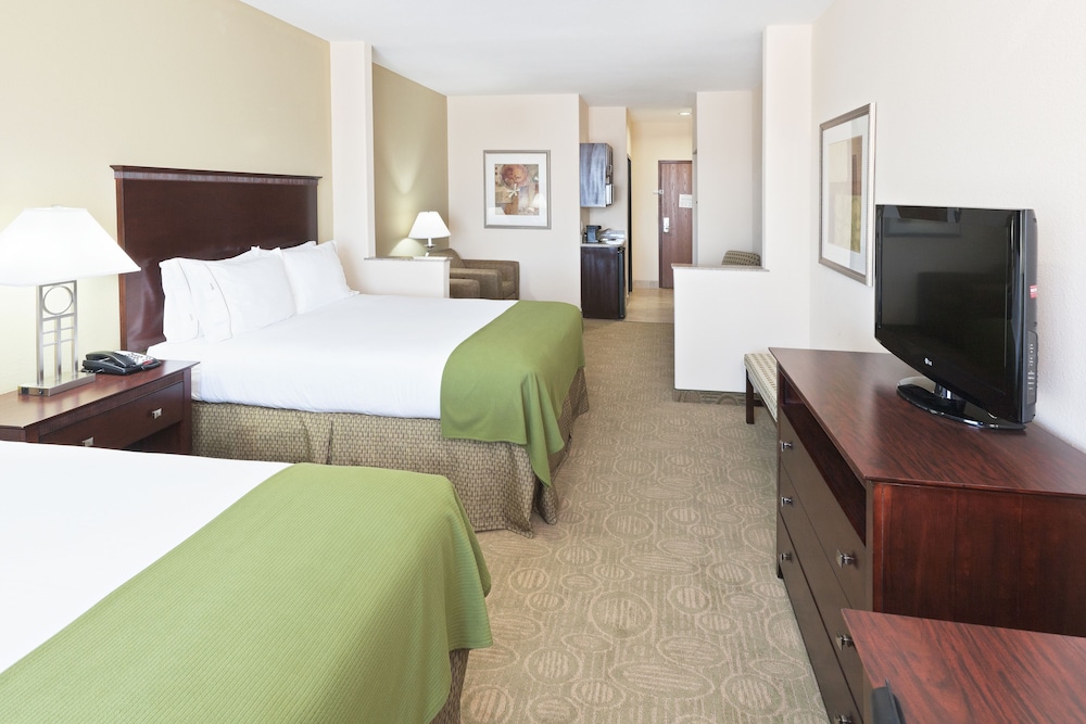 Suite, 2 Queen Beds (Wet Bar) - Photo 1