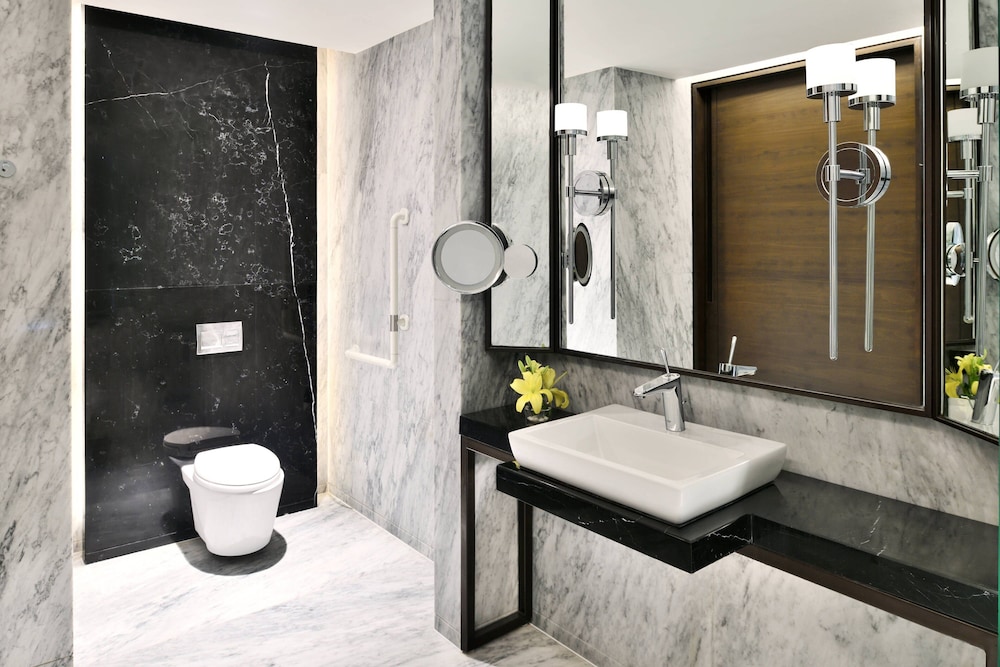 Executive Room, 2 Twin Beds thumbnail 5