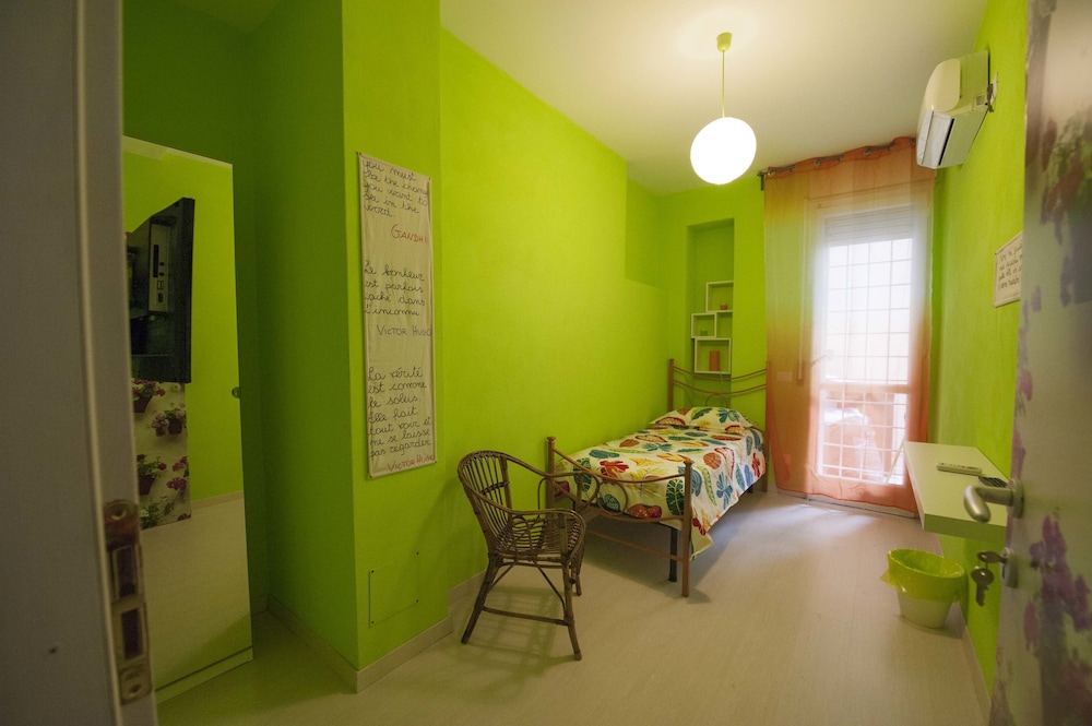 Single Room, Shared Bathroom