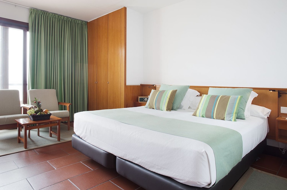Suite - Photo 2