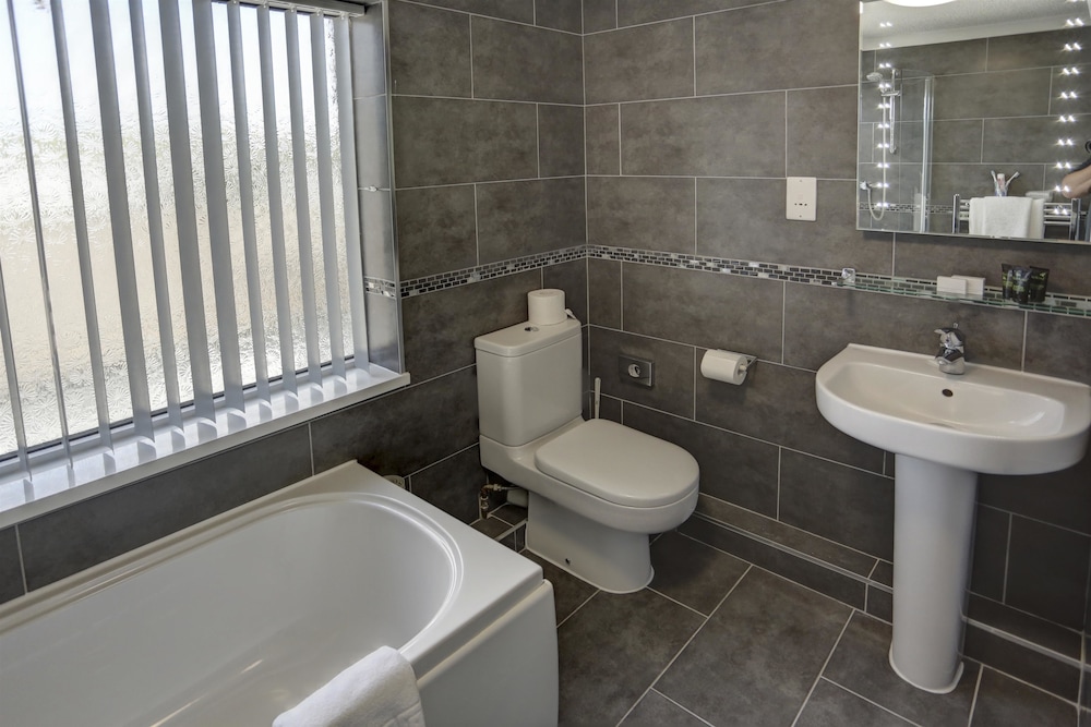 Deluxe Room, 1 Double Bed, Non Smoking (View) - Photo 5