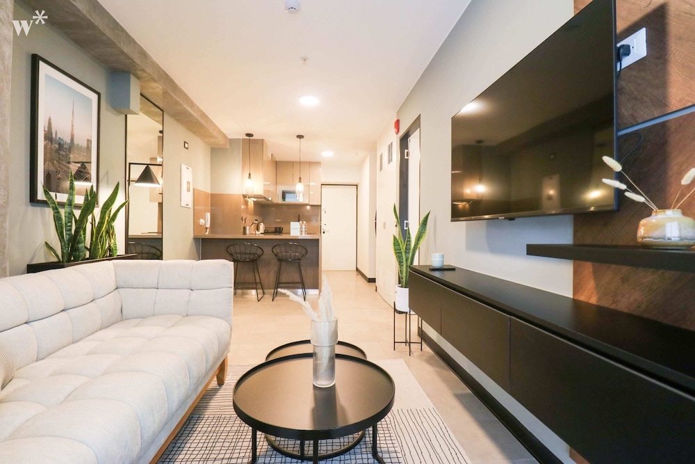 Apartment (513)