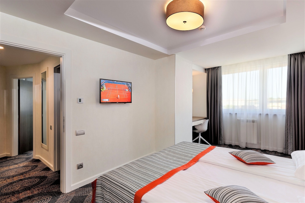 Standard Apartment, Kitchenette, City View photo 3