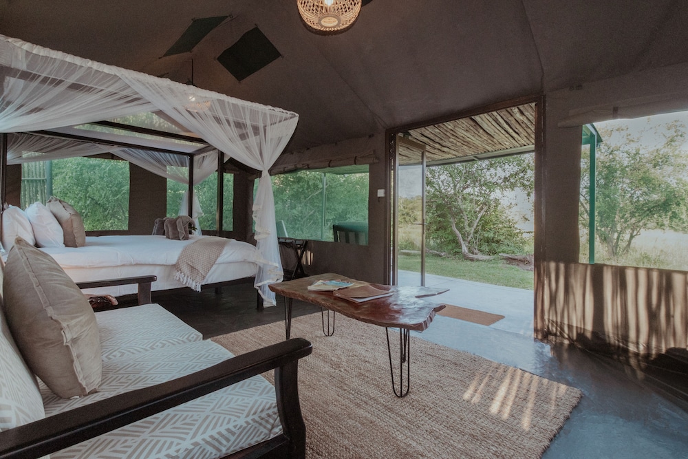 Luxury Tent photo 1