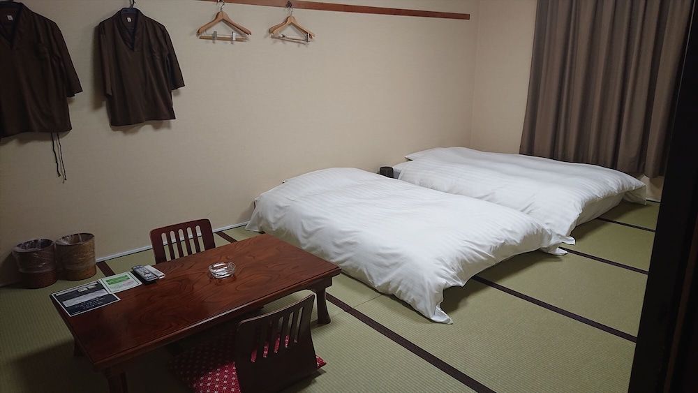 Japanese Traditional Room, Smoking photo 2