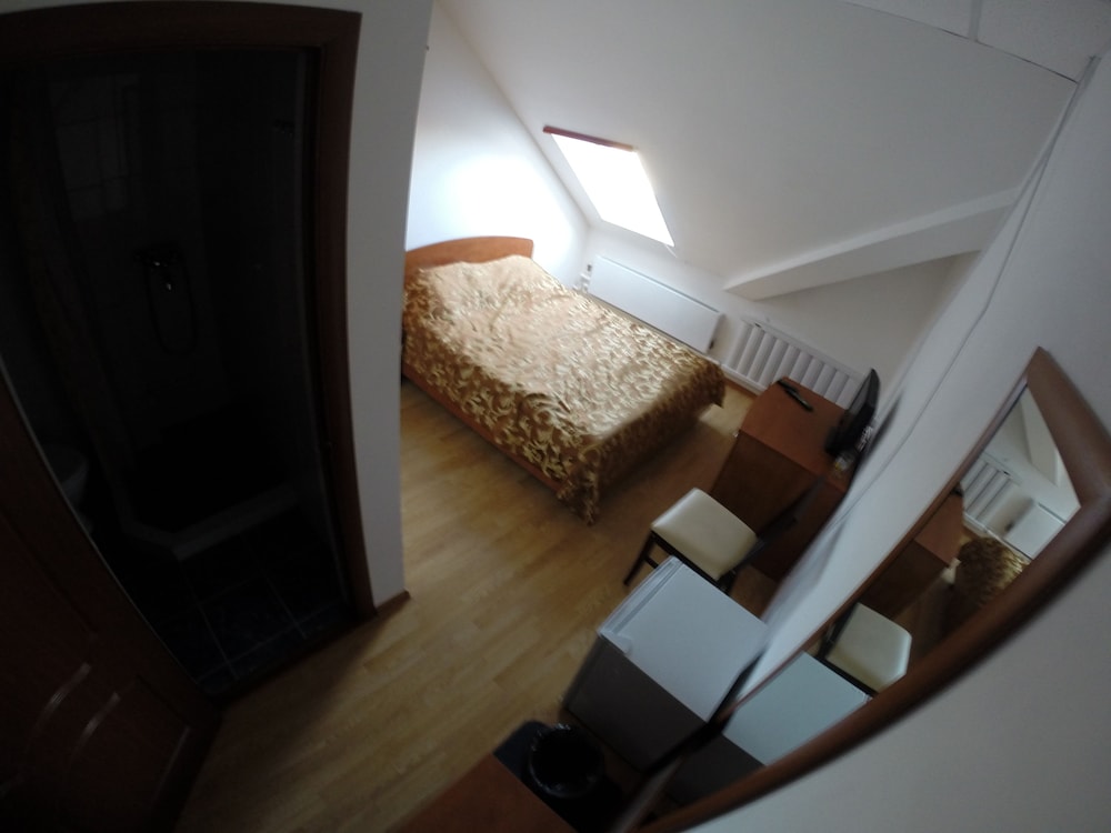 Standard Double Room Single Use photo 3