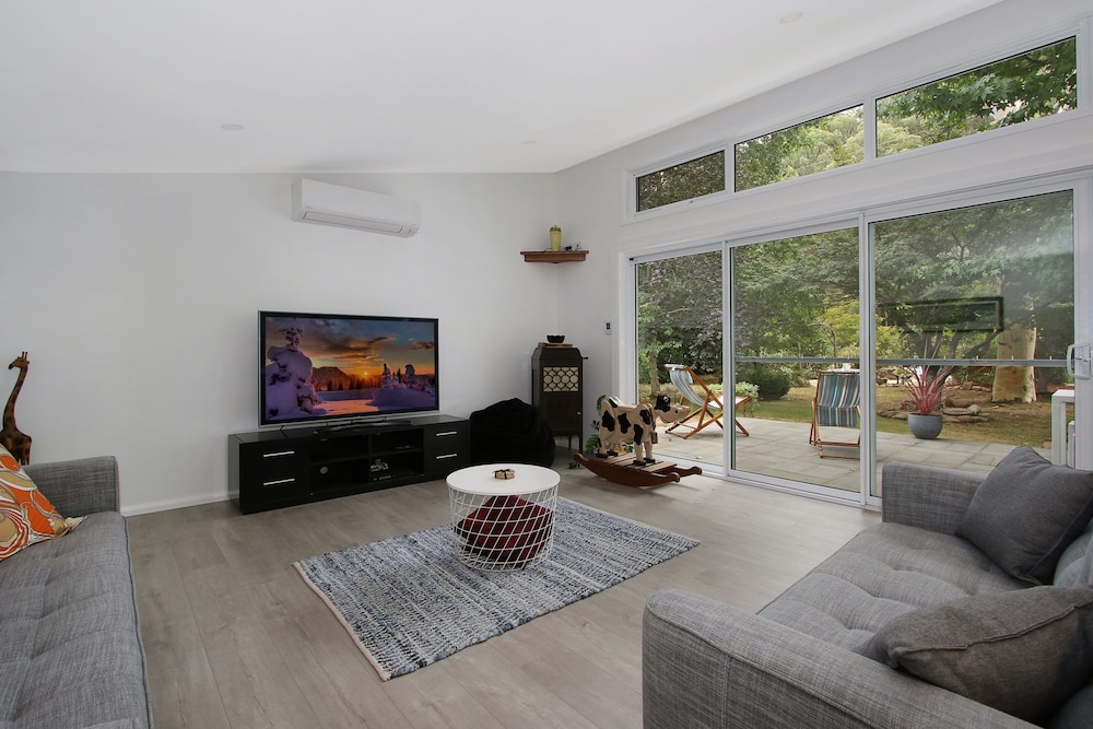 House, 3 Bedrooms photo 2
