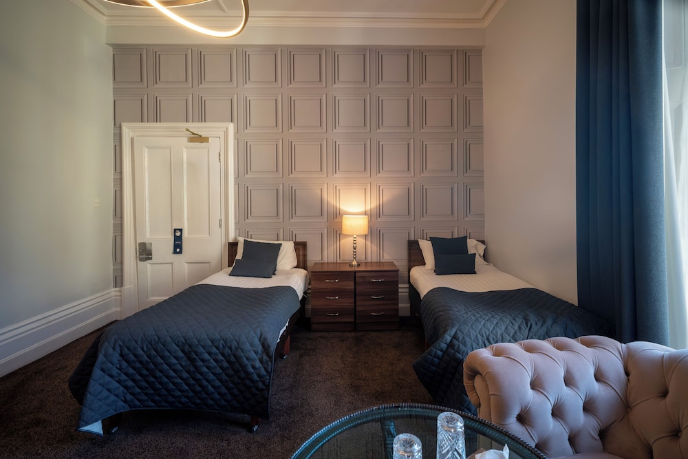 Executive Twin Room - Photo 3