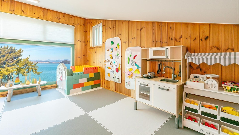Basic Room, 1 Bedroom (Sagwa3(Oceanview/GaebyeolBBQ)) photo 3