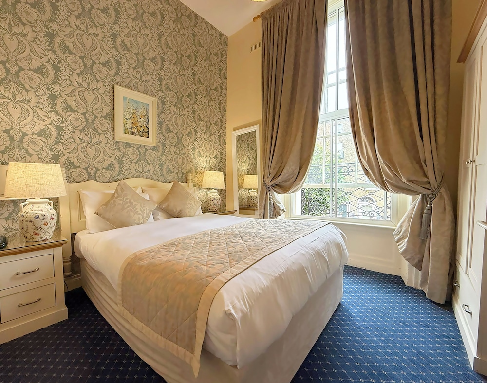 Standard Room, 1 Double Bed, City View photo 2