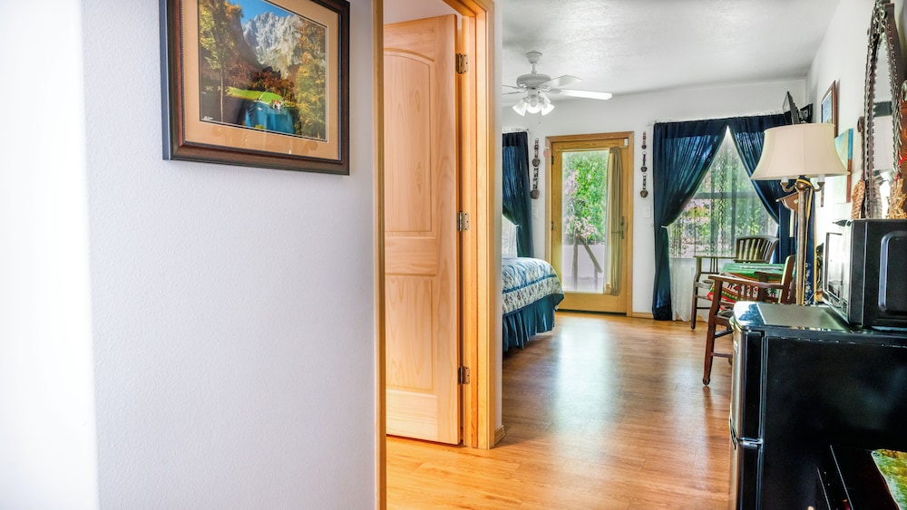 Red Horse Bed and Breakfast, 写真 10