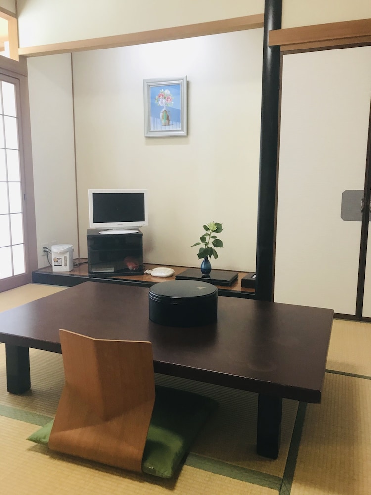Japanese Style Room For 4 Guests - Photo 4