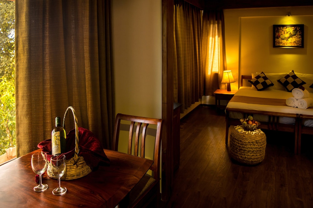 Valley Facing Suite with Bathtub - Photo 16