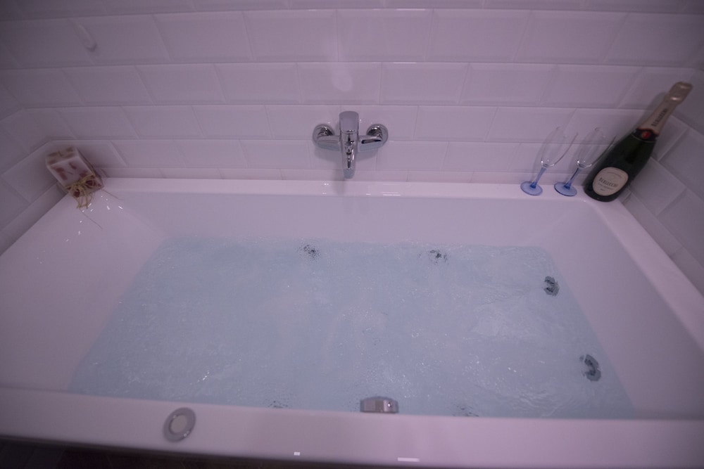Double Room, Jetted Tub photo 2